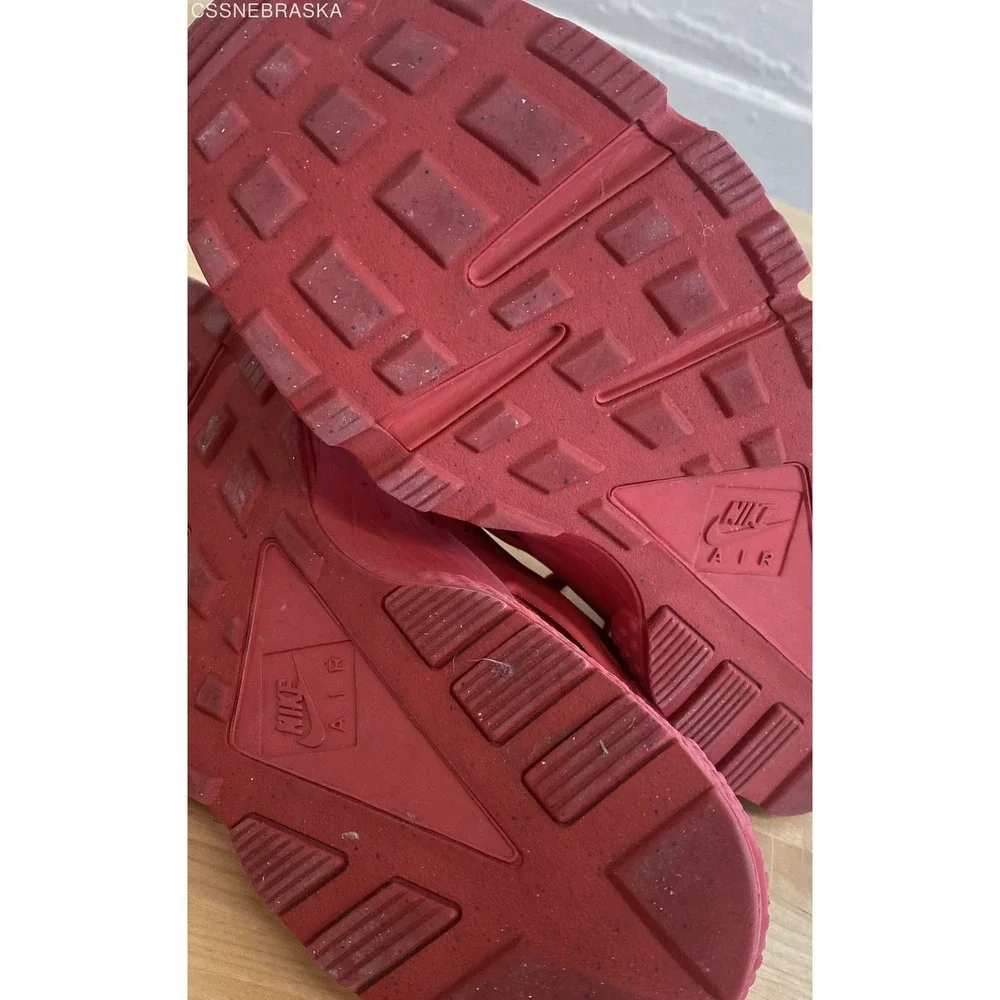 Nike Air Huarache Triple Red 318429-660 - Size 9.5‎